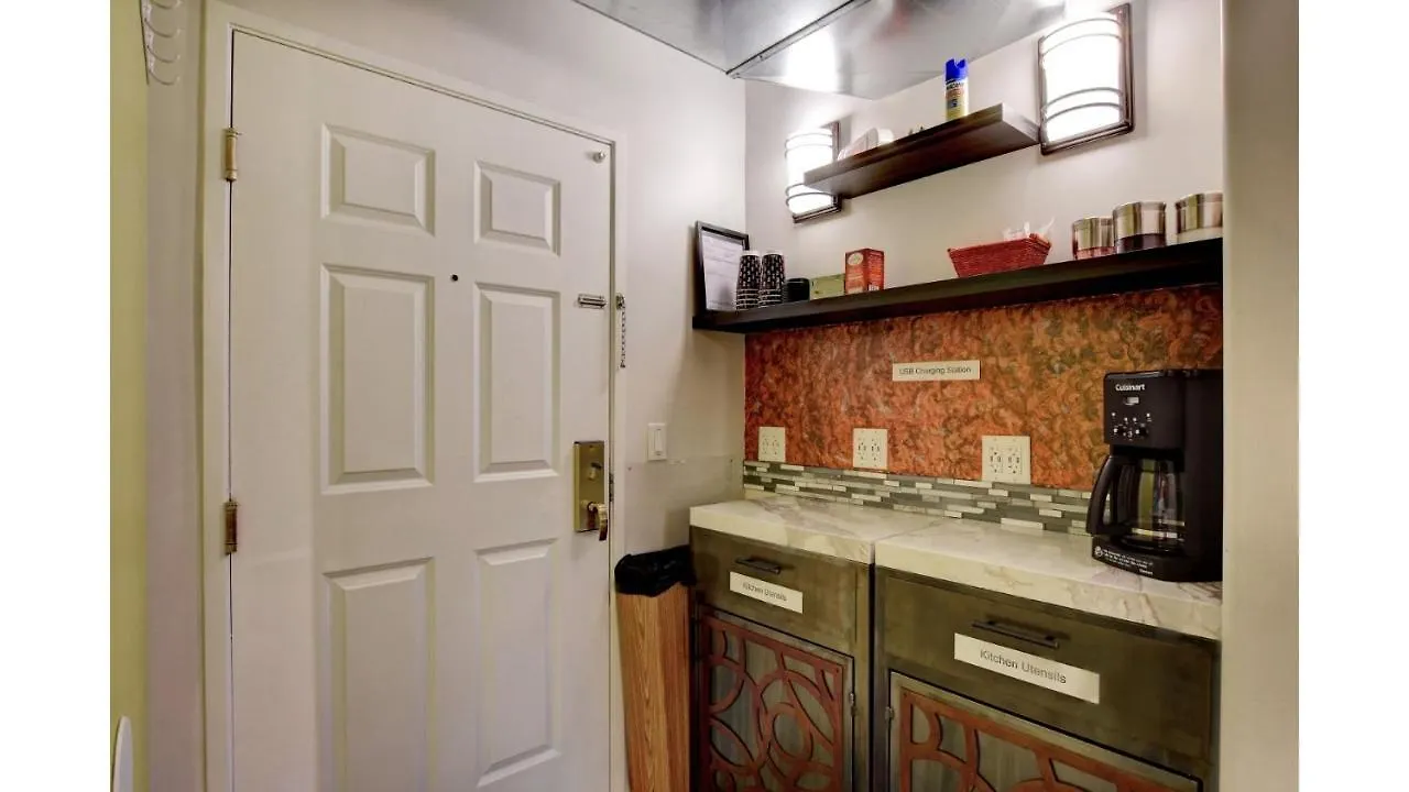 Lvstriphouse Jc408 - Modern 2Bd-2Ba Condo Sleeps 8 Las Vegas Apartment