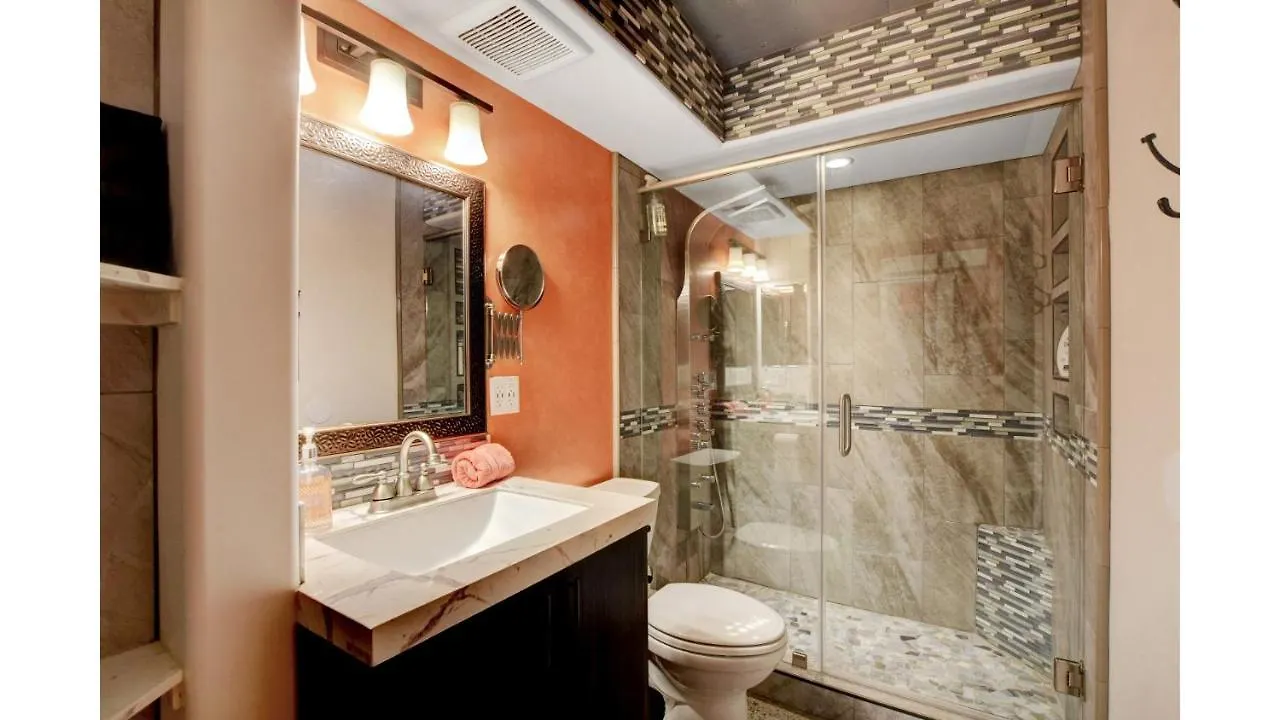 Lvstriphouse Jc408 - Modern 2Bd-2Ba Condo Sleeps 8 Las Vegas 0*,  United States