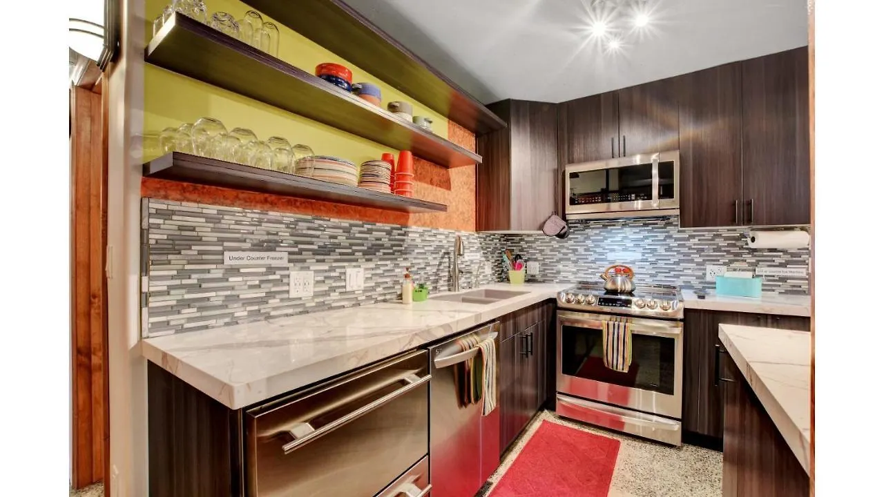 Lvstriphouse Jc408 - Modern 2Bd-2Ba Condo Sleeps 8 Las Vegas United States