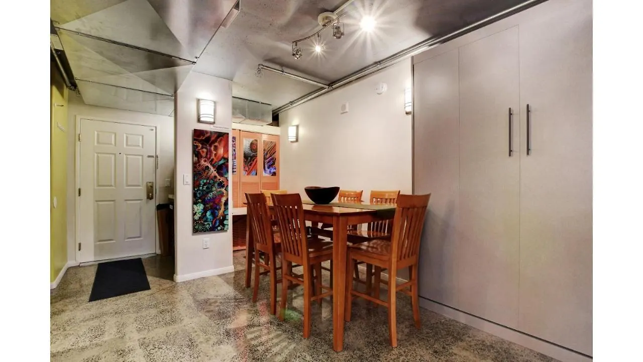 Apartment Lvstriphouse Jc408 - Modern 2Bd-2Ba Condo Sleeps 8 Las Vegas United States